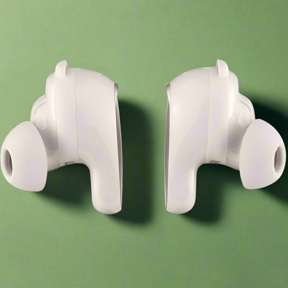 Bose New QuietComfort Ultra Earbuds (Black/ White Smoke)